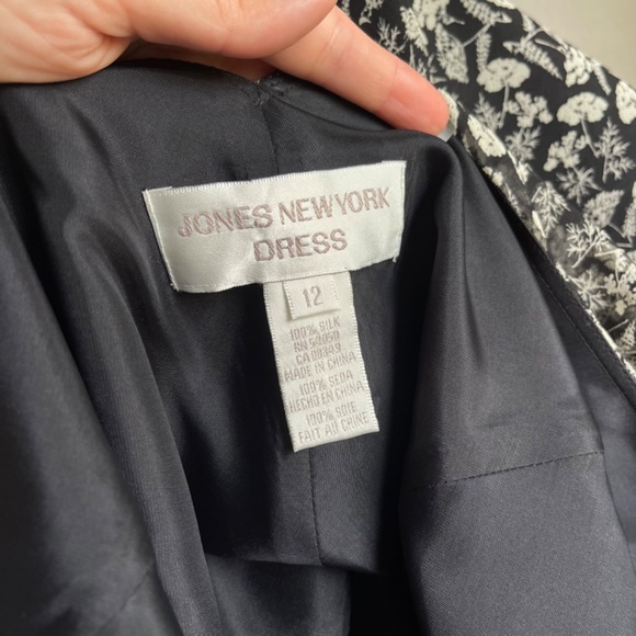 Jones New York Black and White Floral Dress - Picture 9 of 11